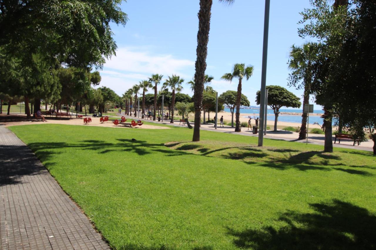 Planta Baja, Primera Linea, Playa, Jardin Privado, Ardiaca, Cambrils, Apartamento Jacqueline المظهر الخارجي الصورة